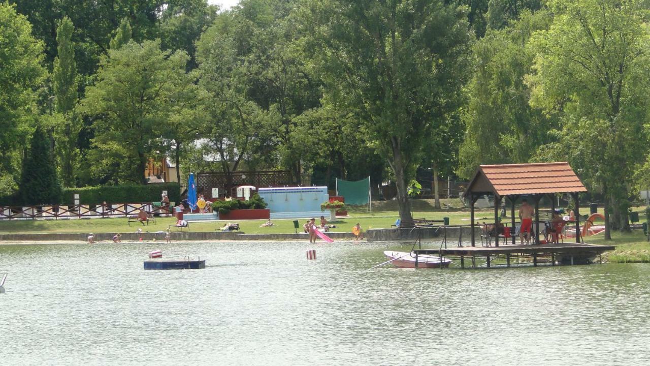 Lazaapartman Nyíregyháza Zewnętrze zdjęcie