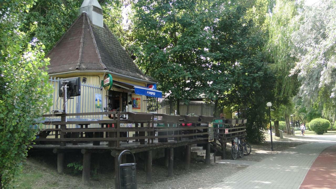 Lazaapartman Nyíregyháza Zewnętrze zdjęcie