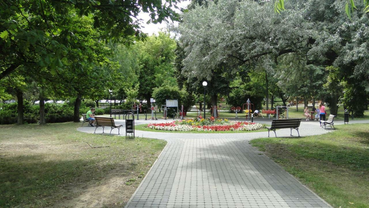 Lazaapartman Nyíregyháza Zewnętrze zdjęcie